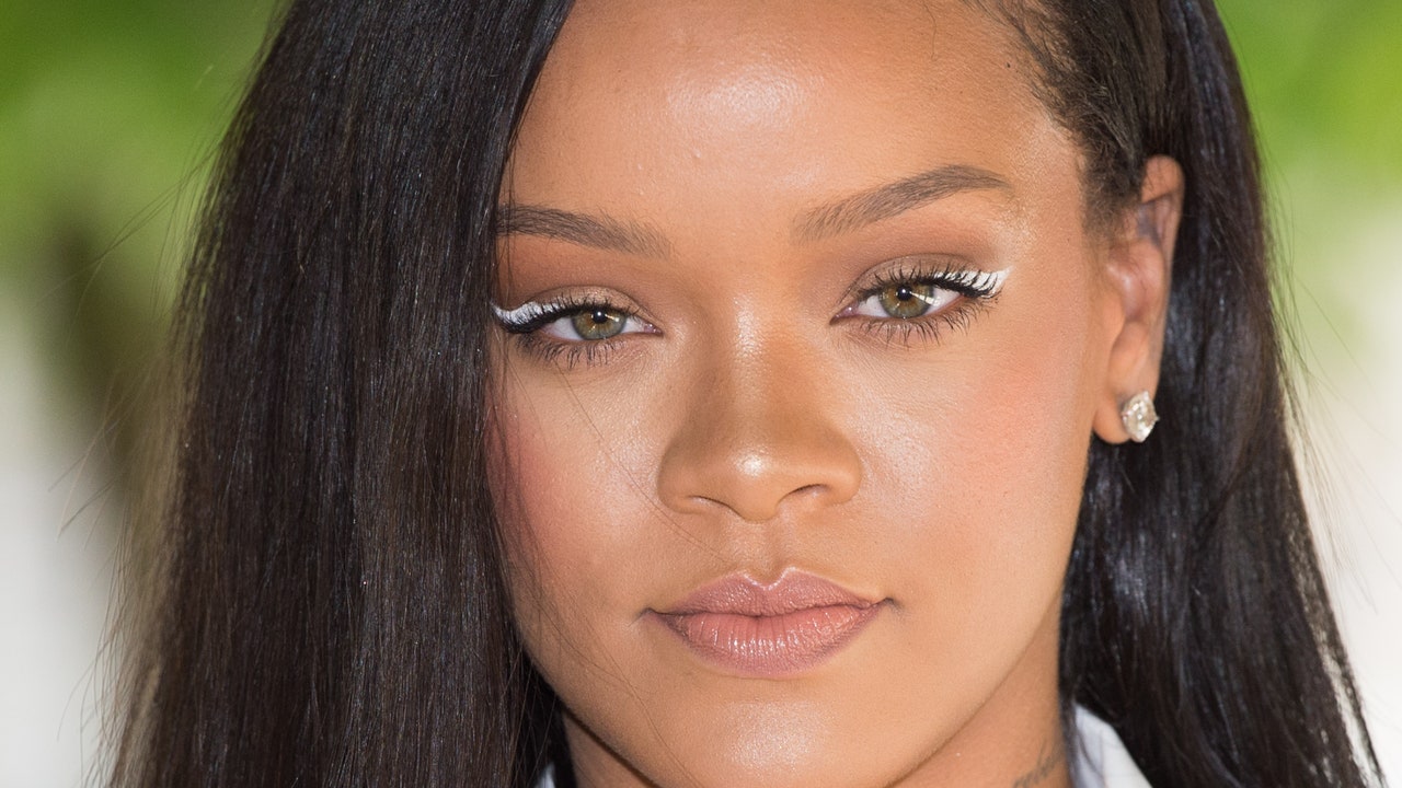 Rihanna anuncia Fenty Skin, su esperada línea de productos para la piel