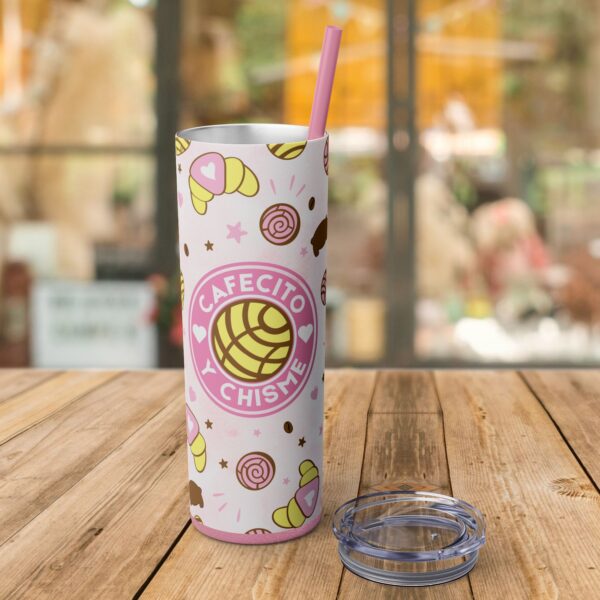 image of a tumbler with the words 'cafecito y chisme'