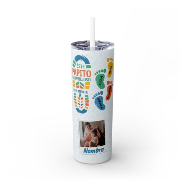 Termo Personalizado "Papito Maravilloso" 20oz – Diseño con Huellitas y Nombres - Image 2